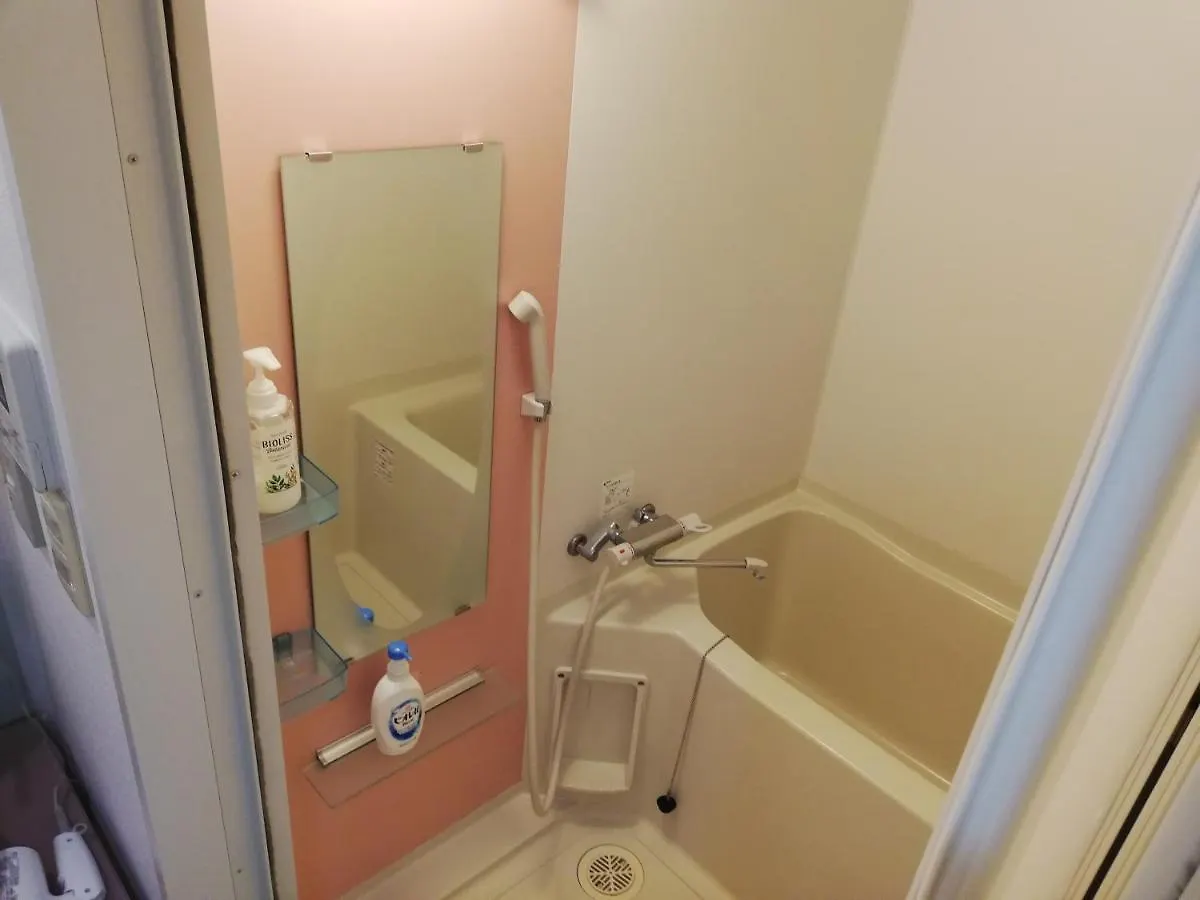 Serenite Nanbanishi 208 Osaka Apartment